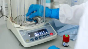 Leia mais sobre o artigo A influência das medições e pesagens no preparo de soluções químicas